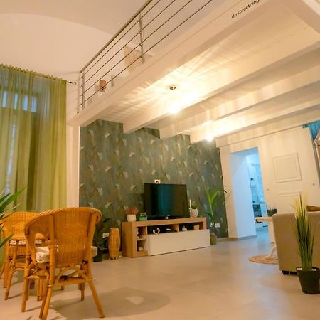 トッレ・アンヌンツィアータ Palazzo Del Vescovo Bed & Breakfast エクステリア 写真